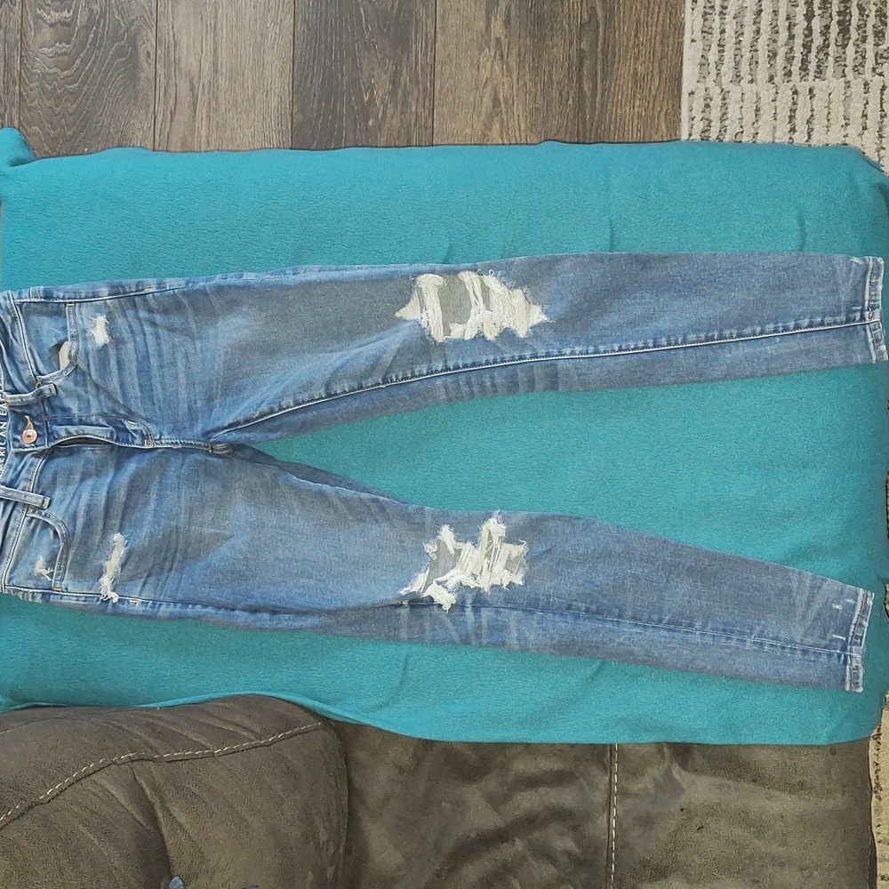 American Eagle Skinny Jeans * Size 2 Regular * Women's * Great Condition *